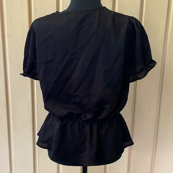 Stylish Short Sleeve Black Scalloped Collar Trim Blouse Top w/ Drawstring Waist - Picture 7 of 11